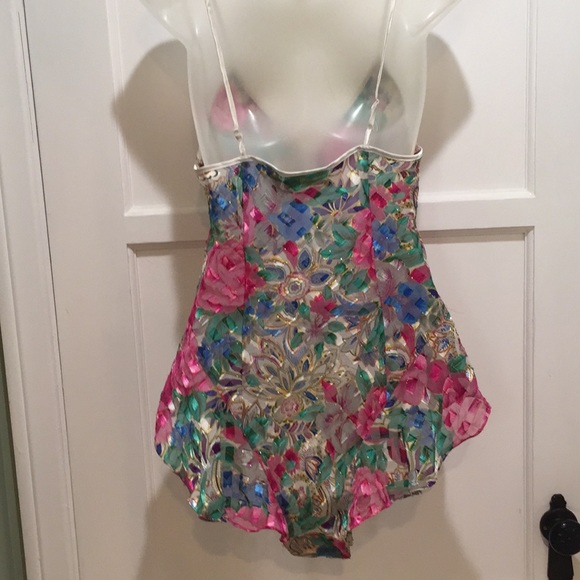 Victoria’s Secret VINTAGE!!!! Gold Label Teddy Size Small - Picture 5 of 9